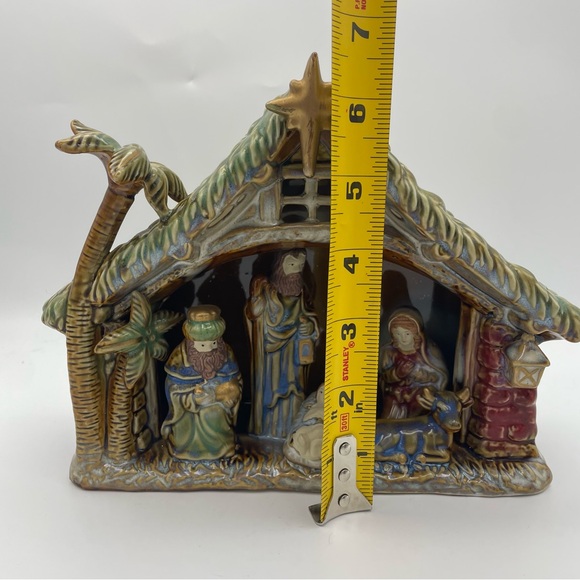 Ceramic Nativity Scene 1 Piece - Picture 9 of 10